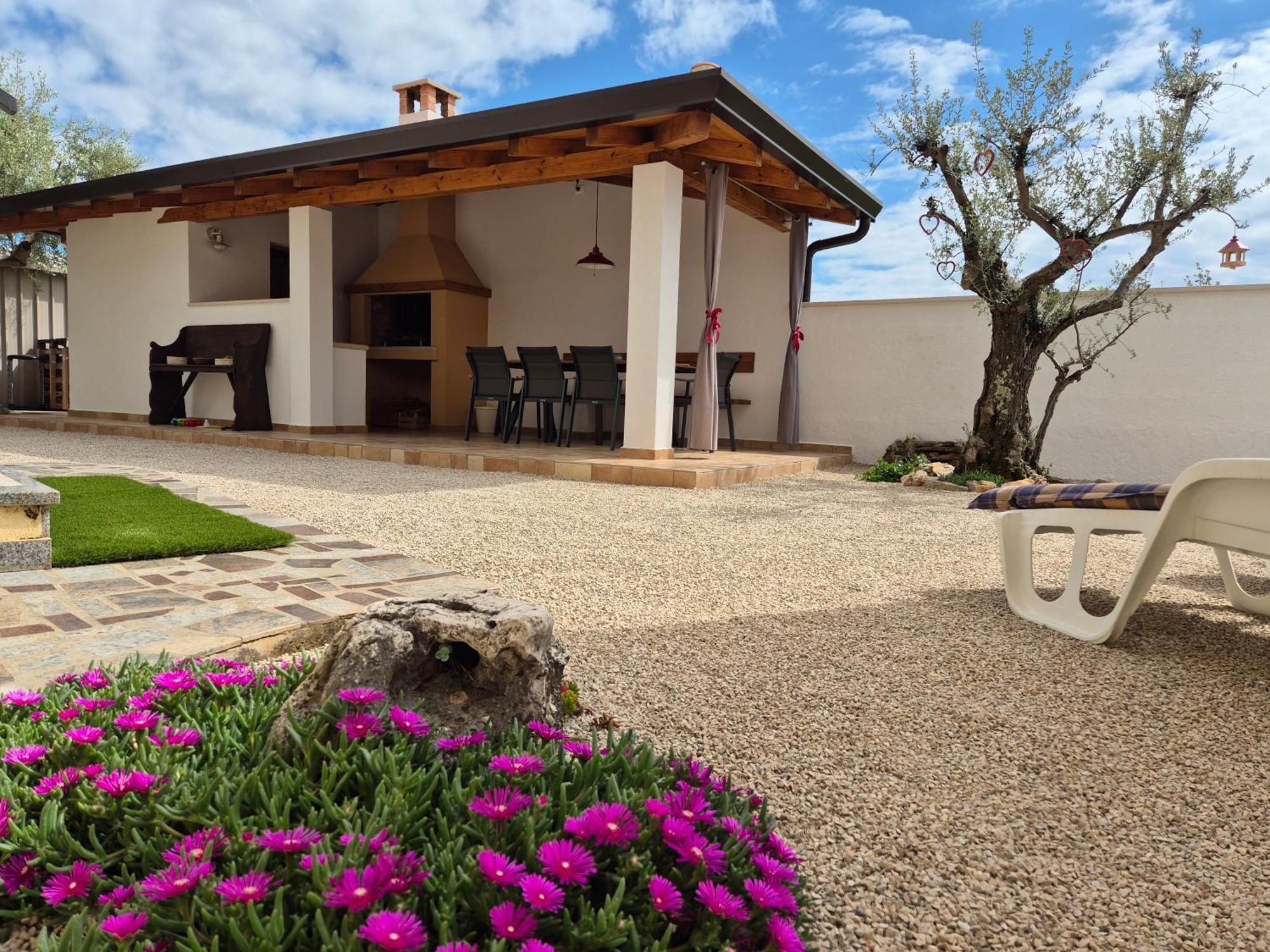 Apartment Vinja Porec - Privat Garden - Whirlpool Kültér fotó