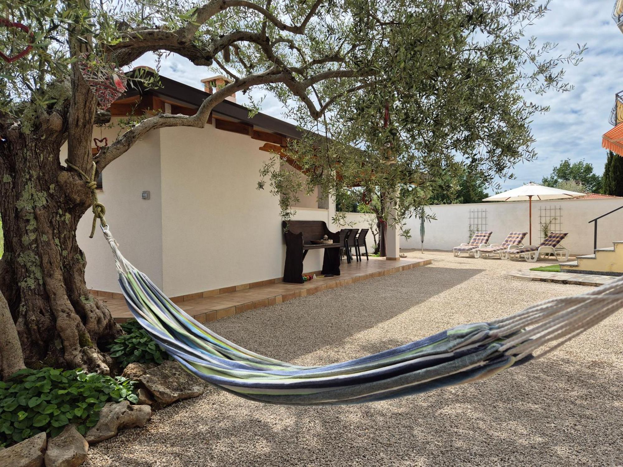 Apartment Vinja Porec - Privat Garden - Whirlpool Kültér fotó
