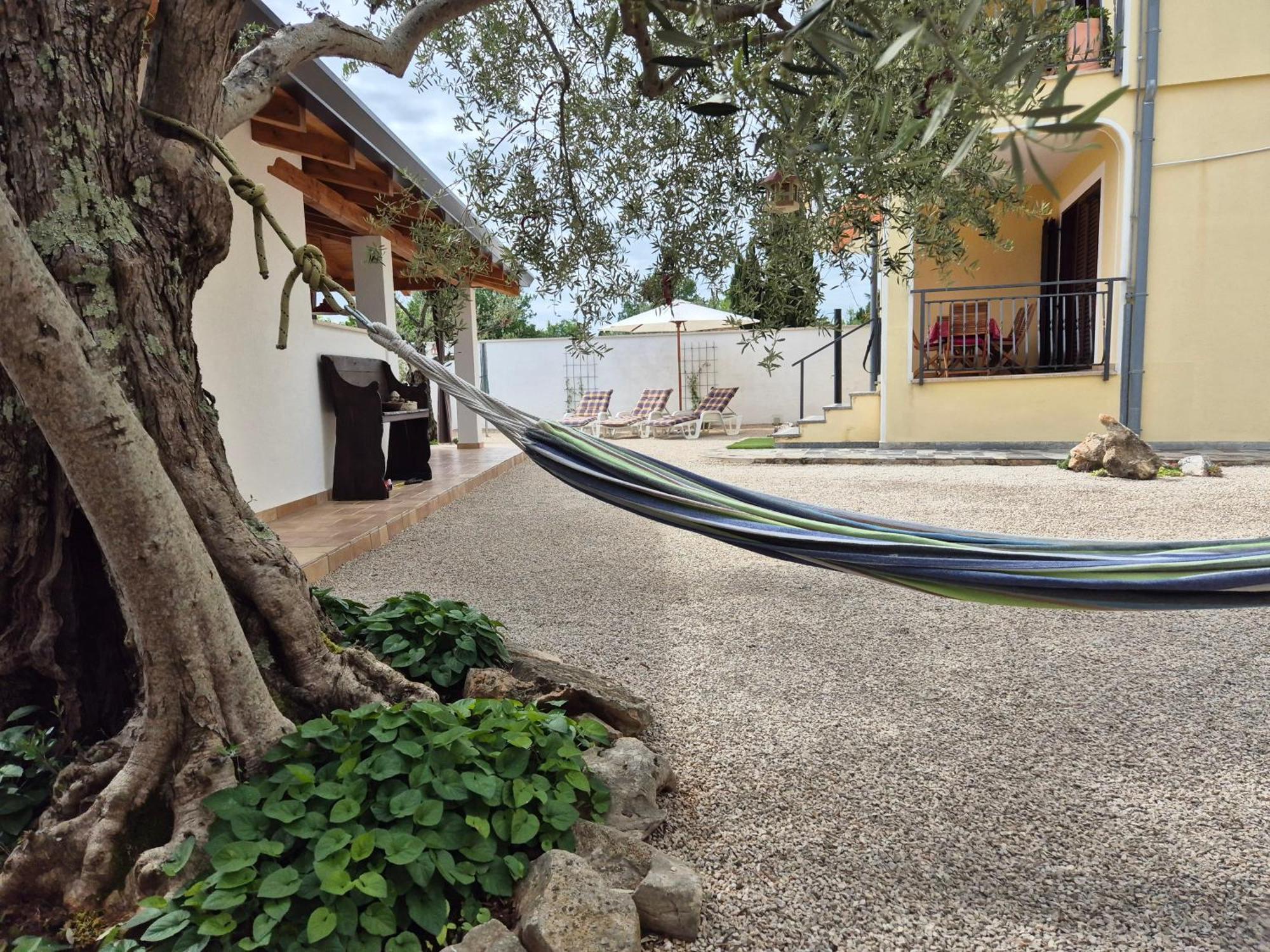 Apartment Vinja Porec - Privat Garden - Whirlpool Kültér fotó