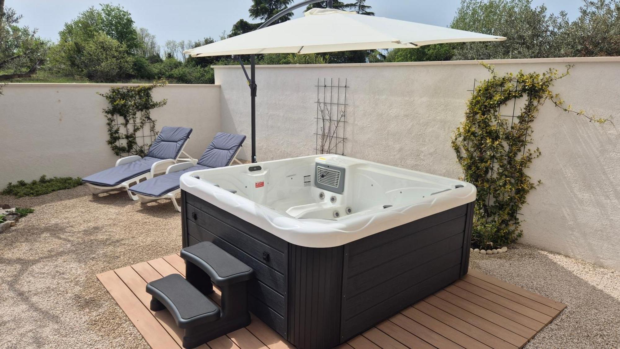 Apartment Vinja Porec - Privat Garden - Whirlpool Kültér fotó