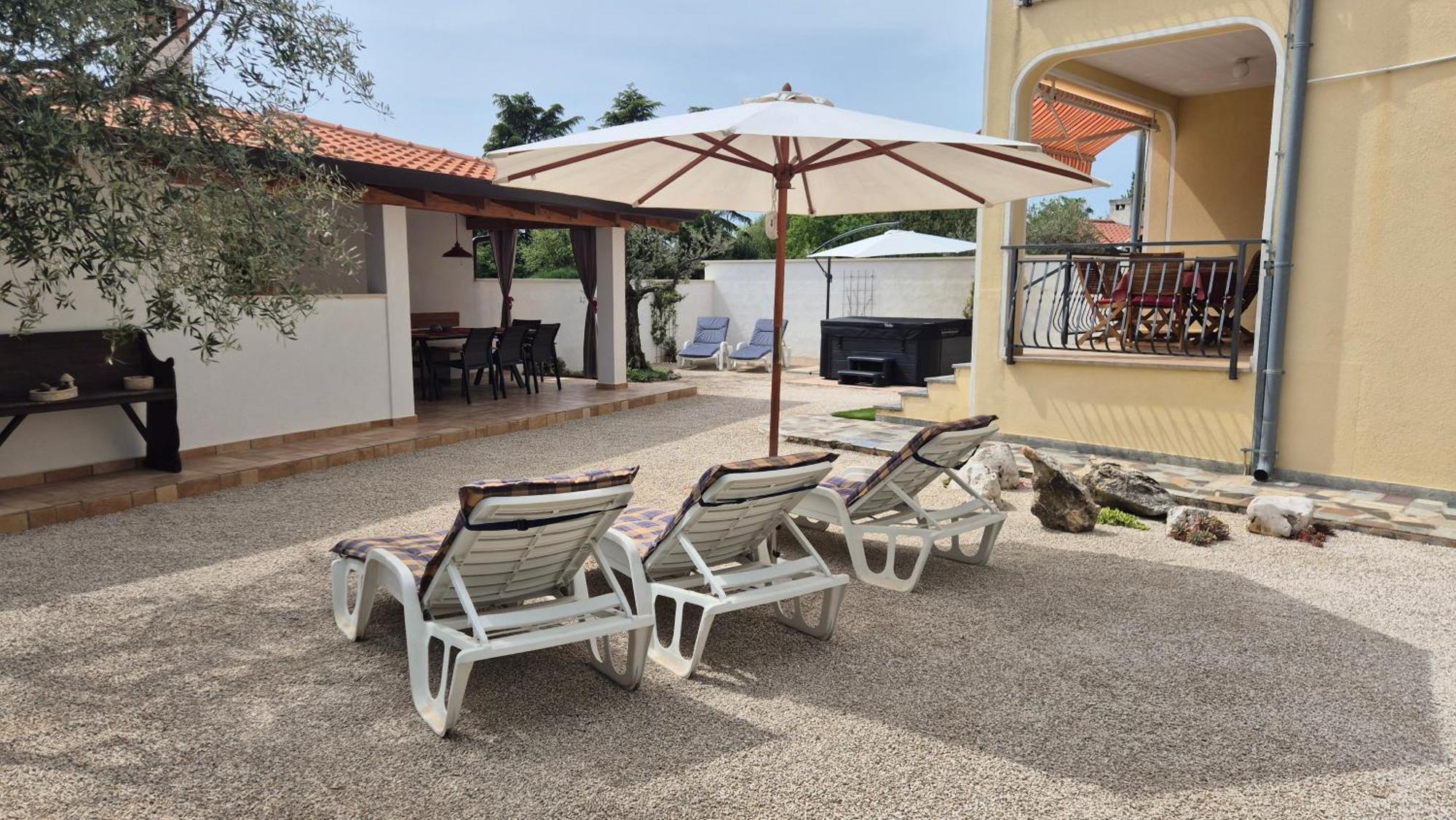 Apartment Vinja Porec - Privat Garden - Whirlpool Kültér fotó